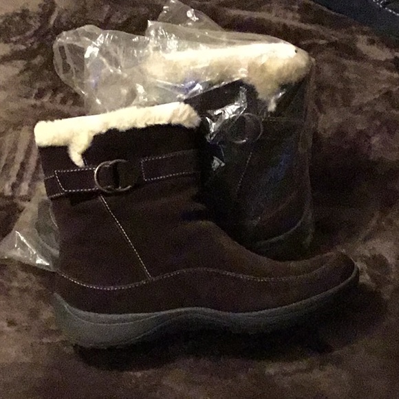 Boots - Picture 2 of 4